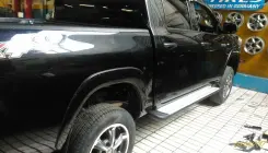 CB 986 OVER VENDER HILUX REVO